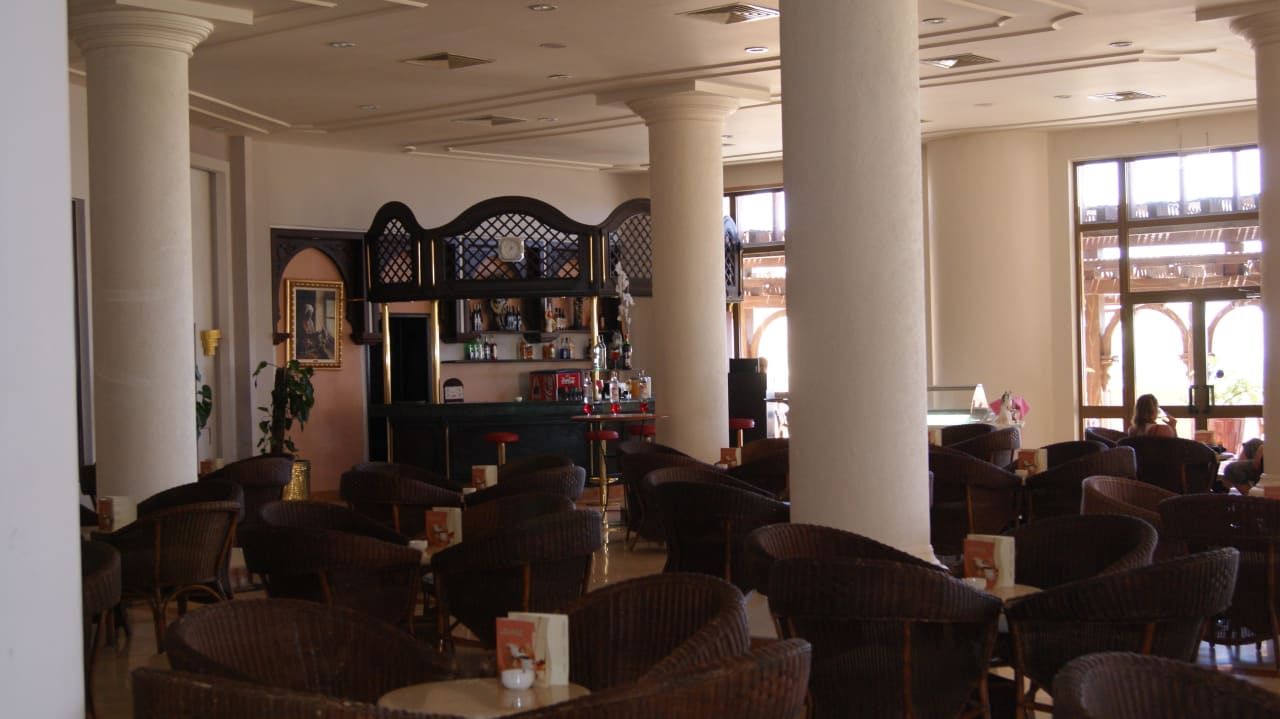 Lobby Bar Charmillion Club Resort