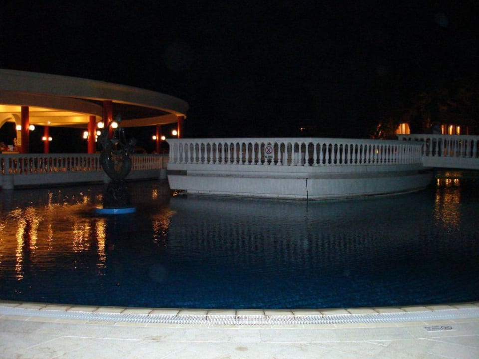 Pool bei Nacht Sunshine Rhodes