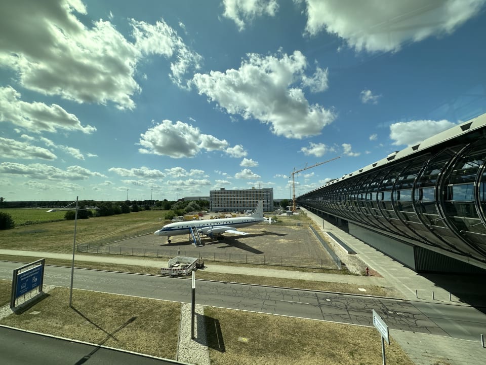 Außenansicht Campanile Leipzig Halle Airport