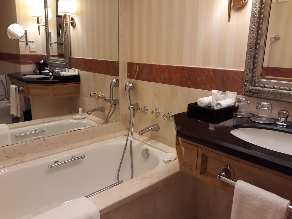 Zimmer Grand Hyatt Muscat