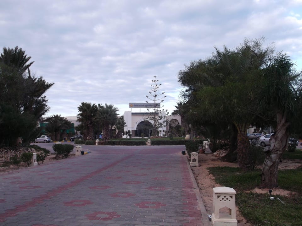 Eingang Iberostar Waves Mehari Djerba