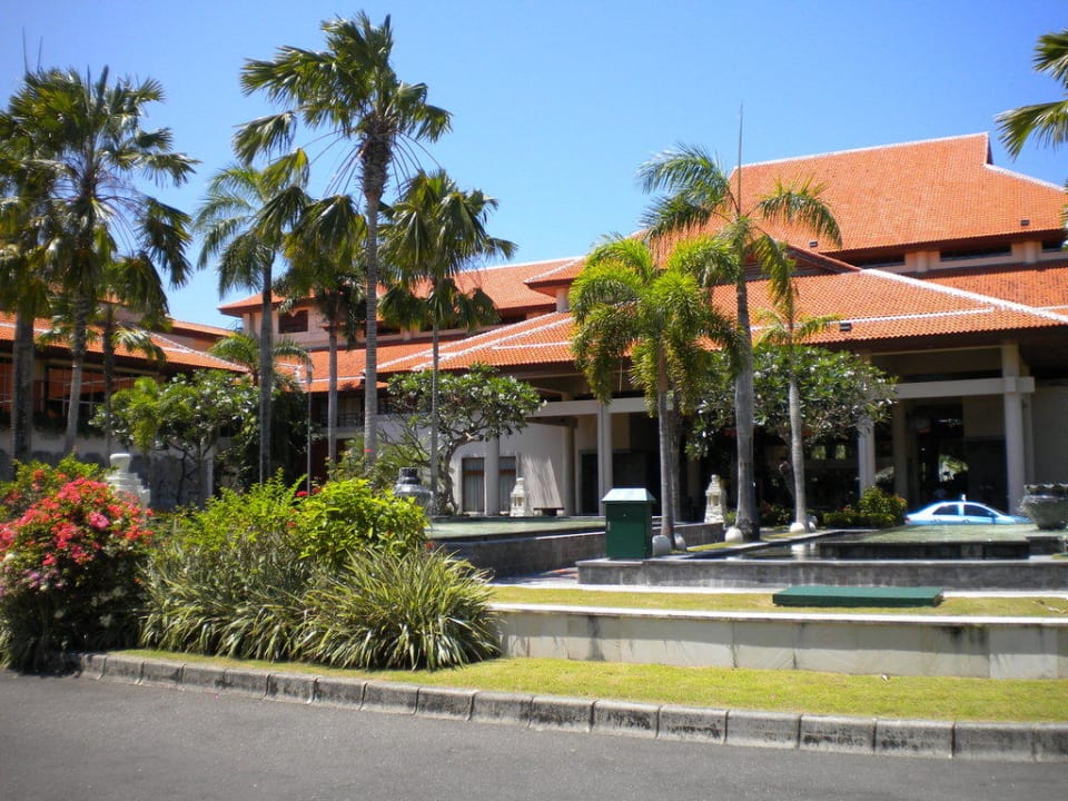 Einfahrt und Eingang The Westin Resort Nusa Dua, Bali