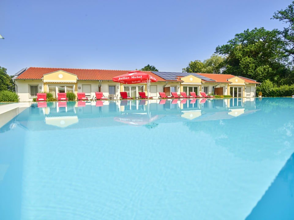 Pool Gutshof Penning