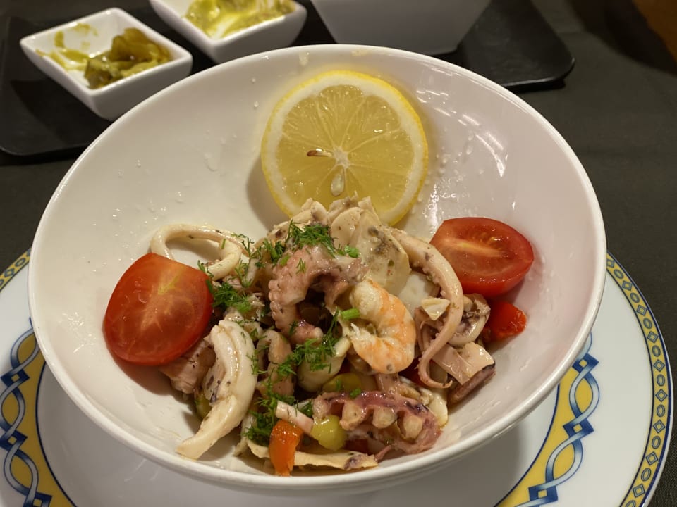 Gastro Xanadu Resort Hotel