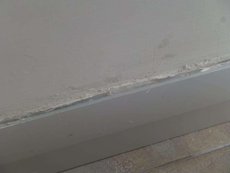 Feuchte Wände im Zimmer Voxx Resort