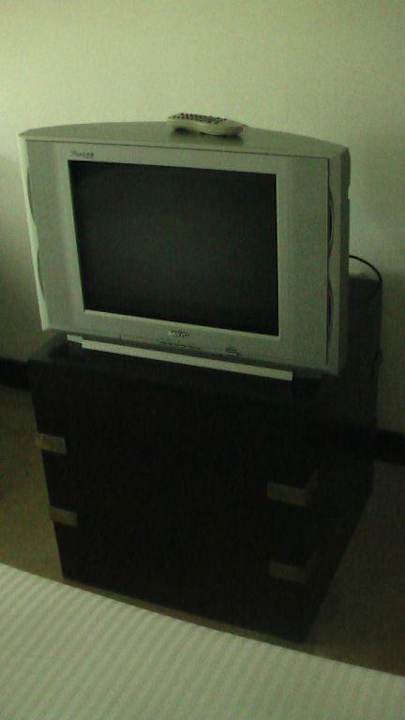 Fernseher mit Fernbedienung Earl’s Reef Beruwala