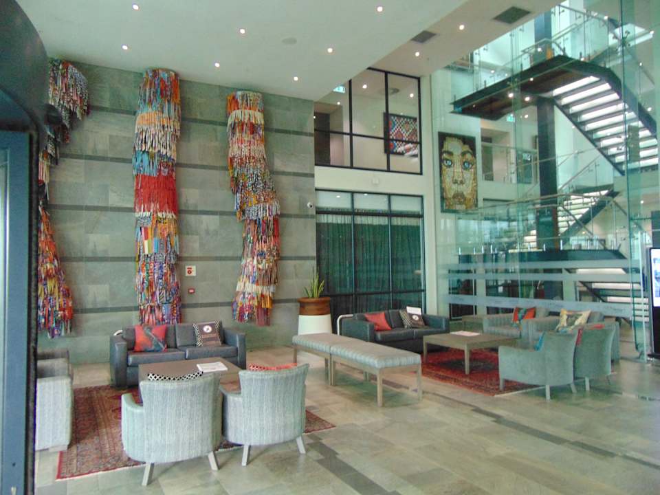 Lobby Legend Hotel Lagos Airport, Curio Collection By Hilton
