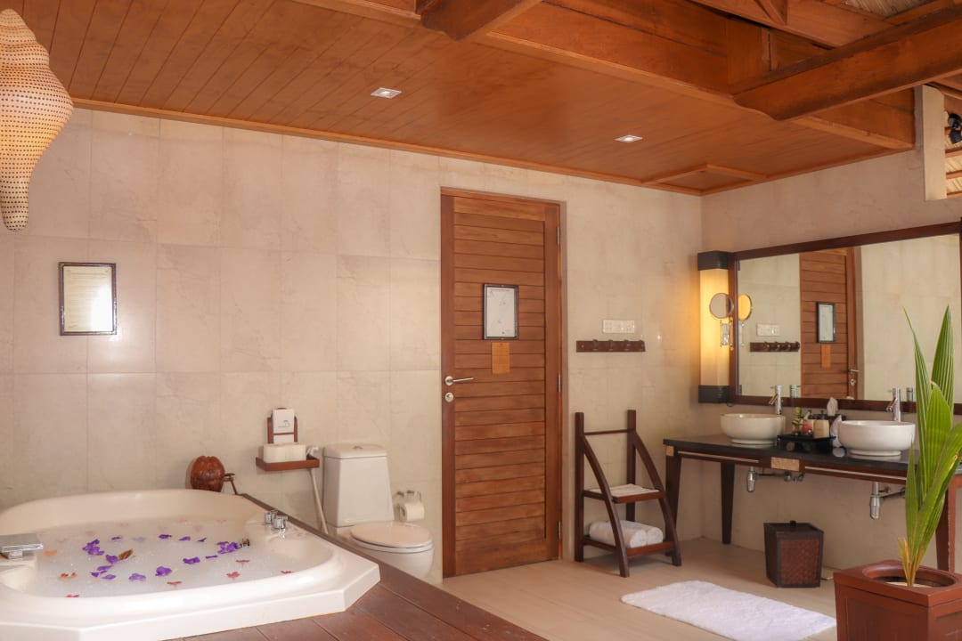 Zimmer Kuredu Island Resort & Spa