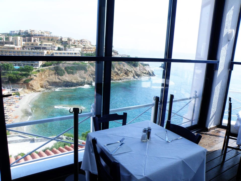 RESTAURACJA GŁÓWNA Peninsula Resort & Spa