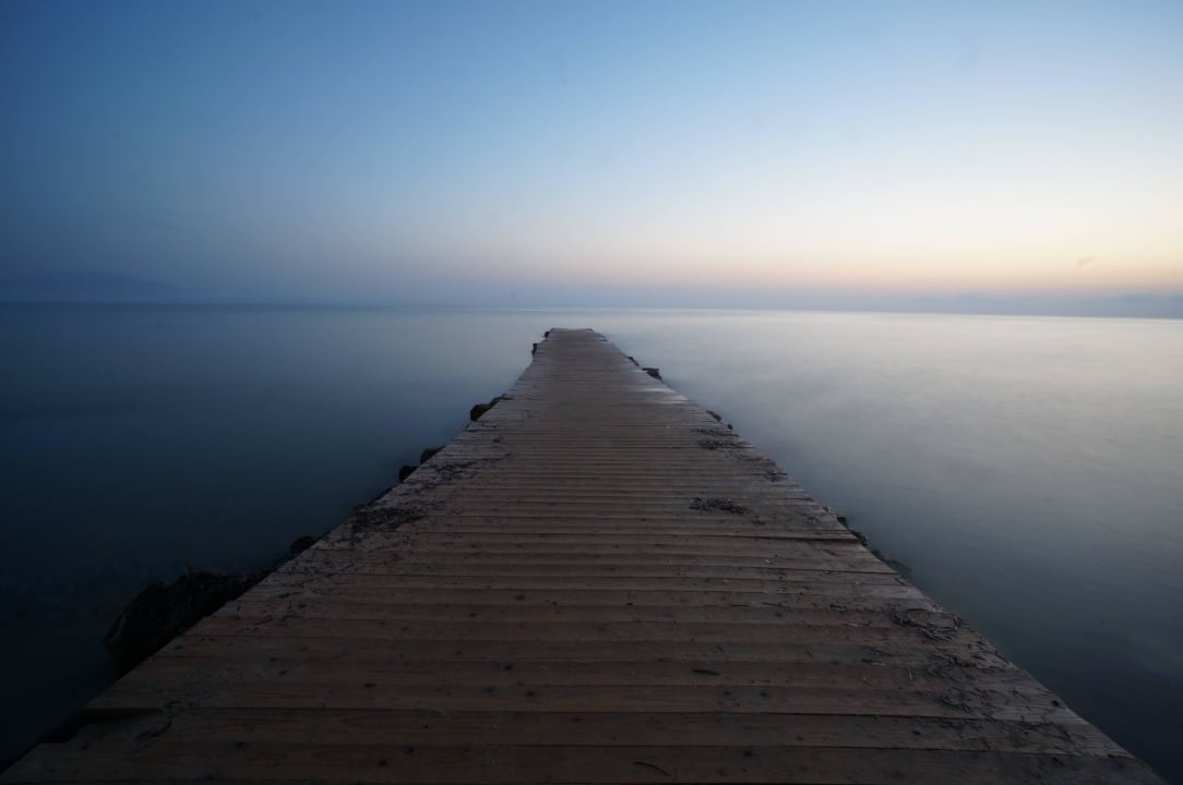 Steg zum Meer Hotel Belussi Beach
