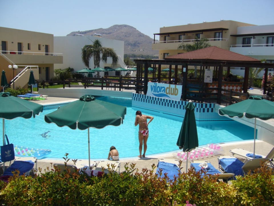 Italienischer Pool Atlantica Mikri Poli Rhodes