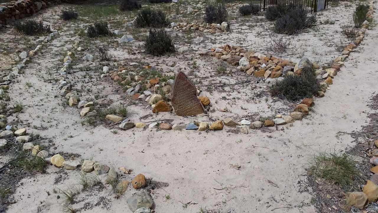 Alter Friedhof Galenia Estate