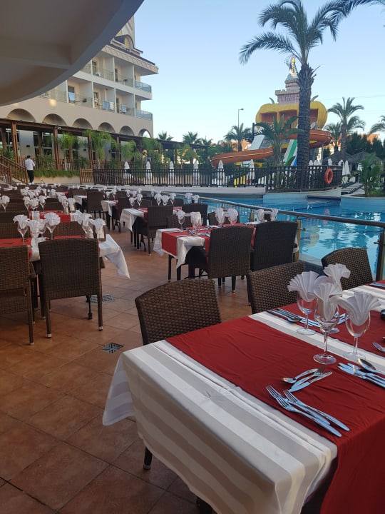 Restaurant Well Palace Side