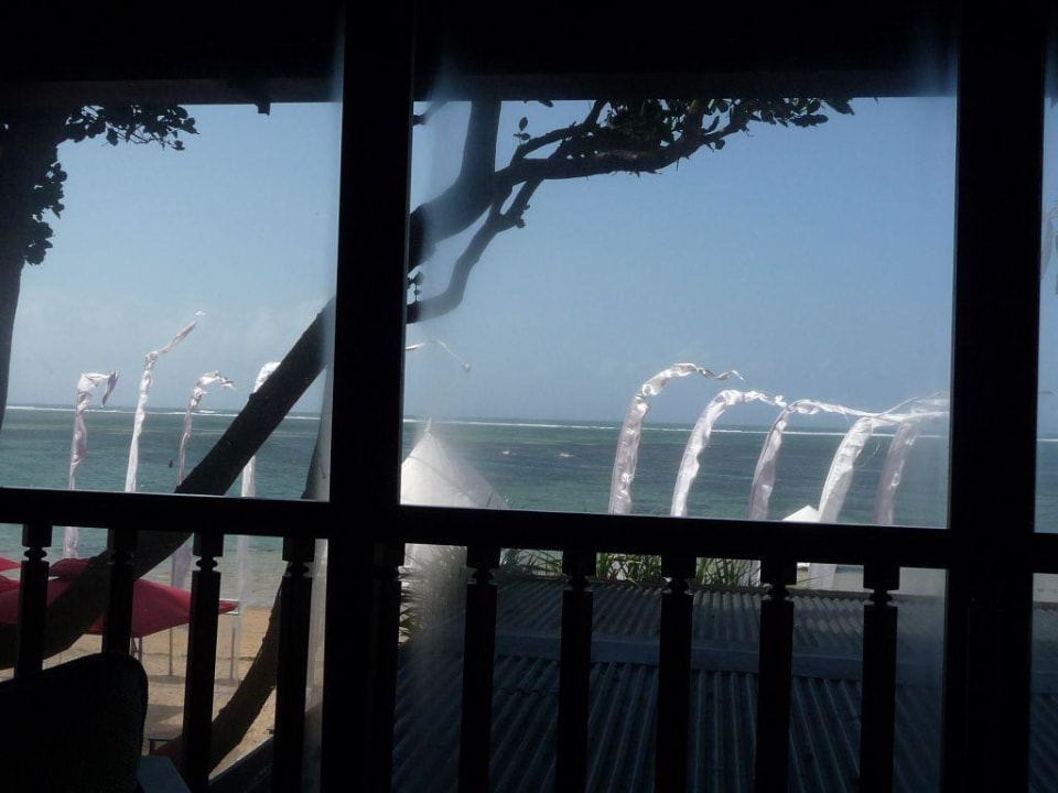 Windspiel mit balinesischen Fahnen Puri Santrian