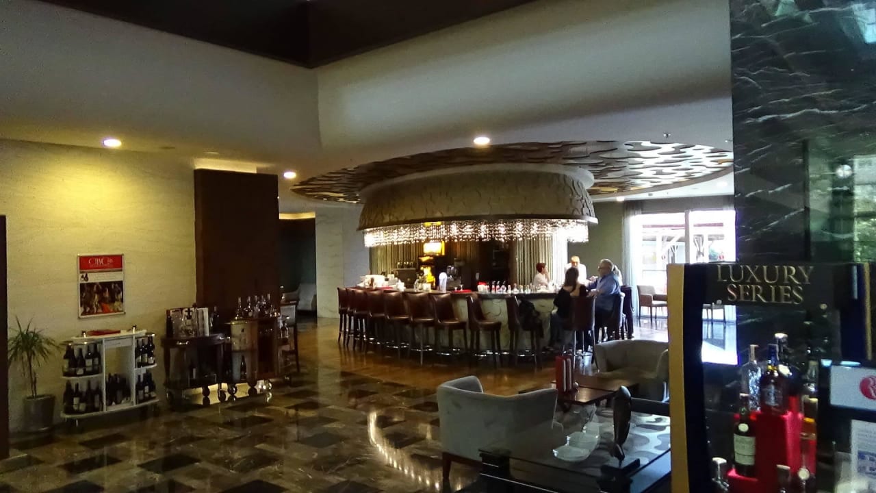 Lobby-Bar Ramada Plaza by Wyndham Antalya