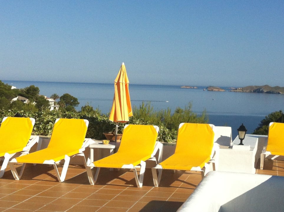 Terraza Hostal Cala Moli