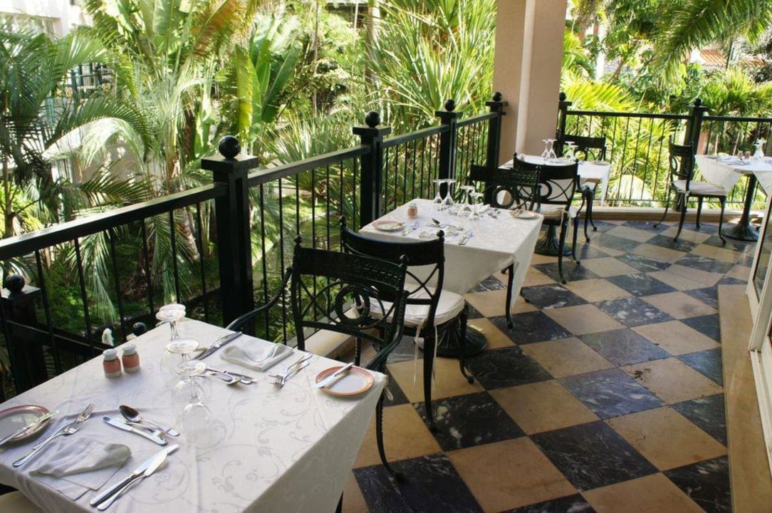 Tische im Restaurant (Balkon) Pestana Royal Premium All Inclusive Ocean & Spa Resort