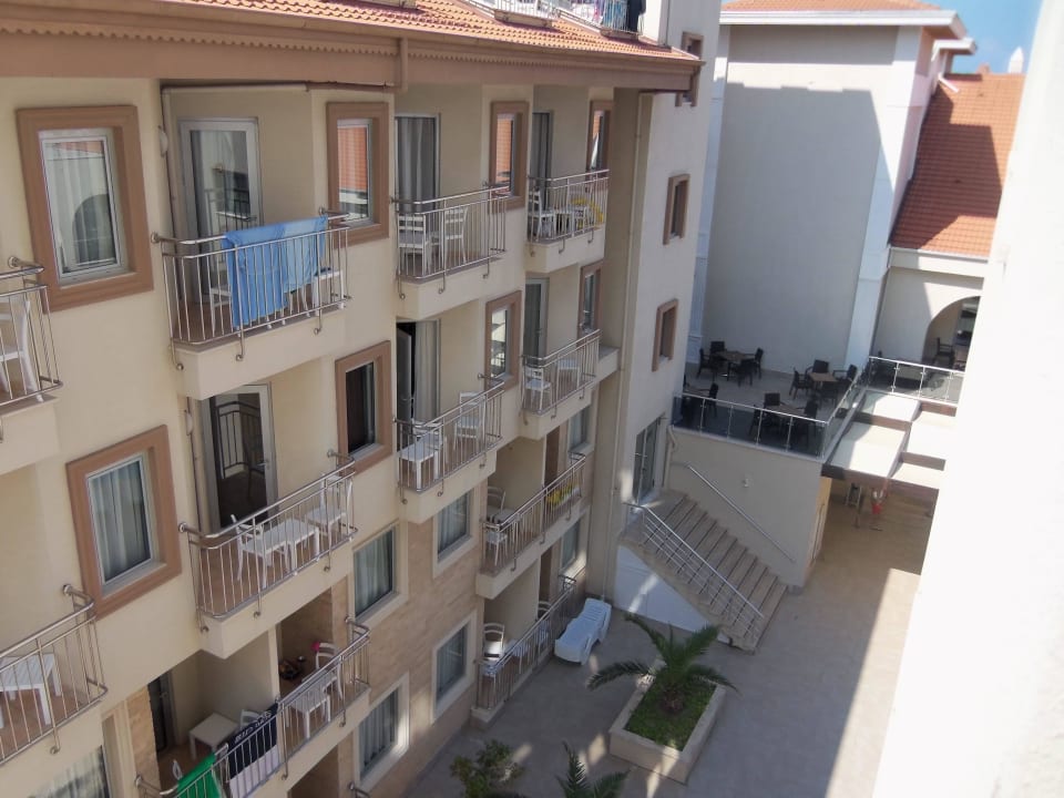 Nebenblock Side Aluna Hotel