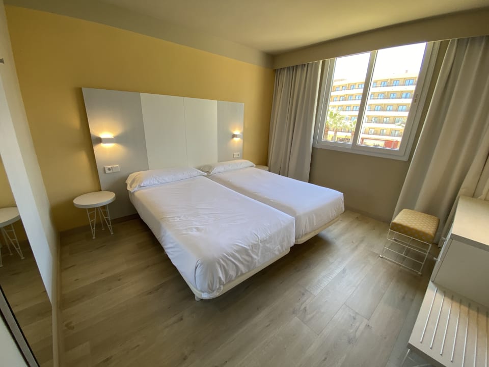 Zimmer Protur Vista Badia Aparthotel