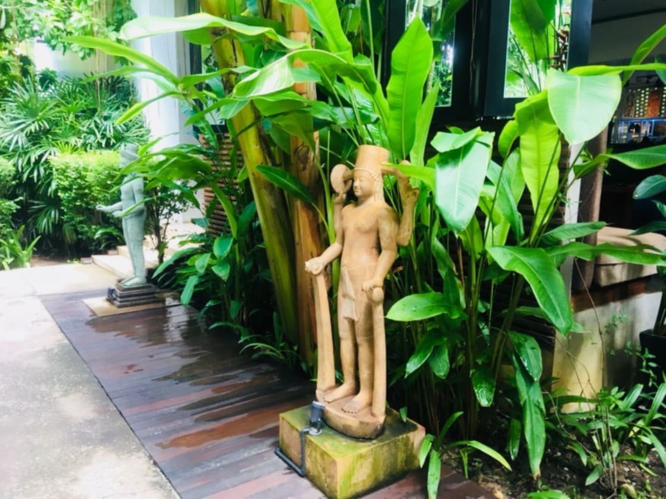 Gartenanlage Lynnaya Urban River Resort