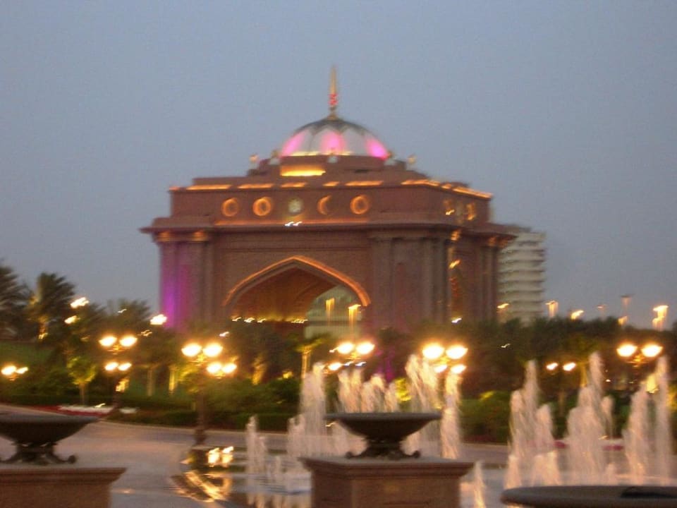 Einfahrt für hochrangige Gäste Emirates Palace Mandarin Oriental