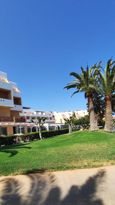 Gartenanlage Anissa Beach & Village