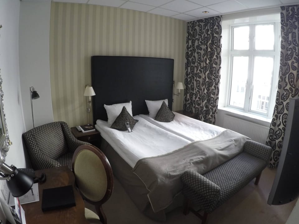 Room 208 First Hotel Mayfair