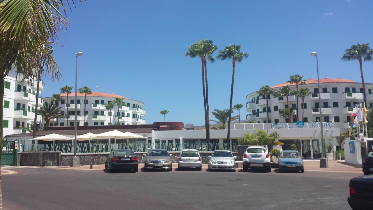 Hotel von außen Servatur Playa Bonita
