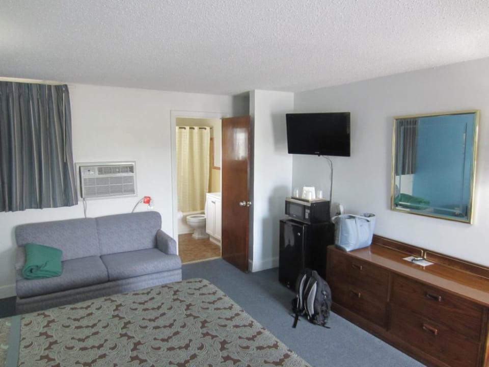 Zimmer Royal Inn Motel