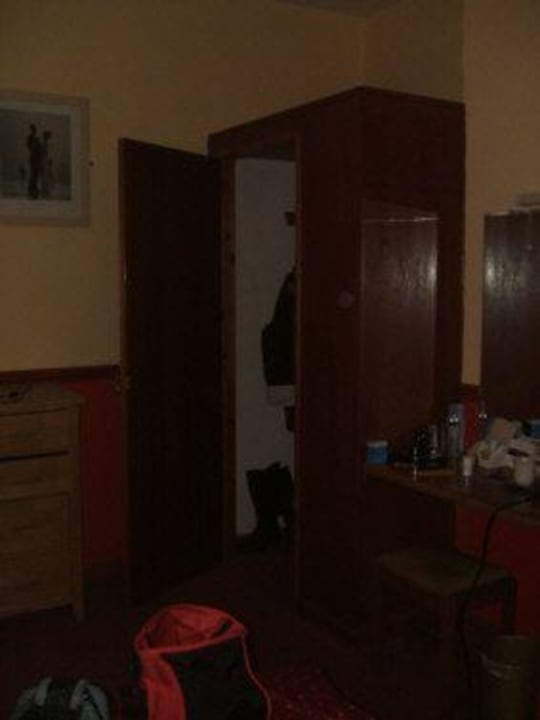 Kleiderschrank The Southcliff Hotel