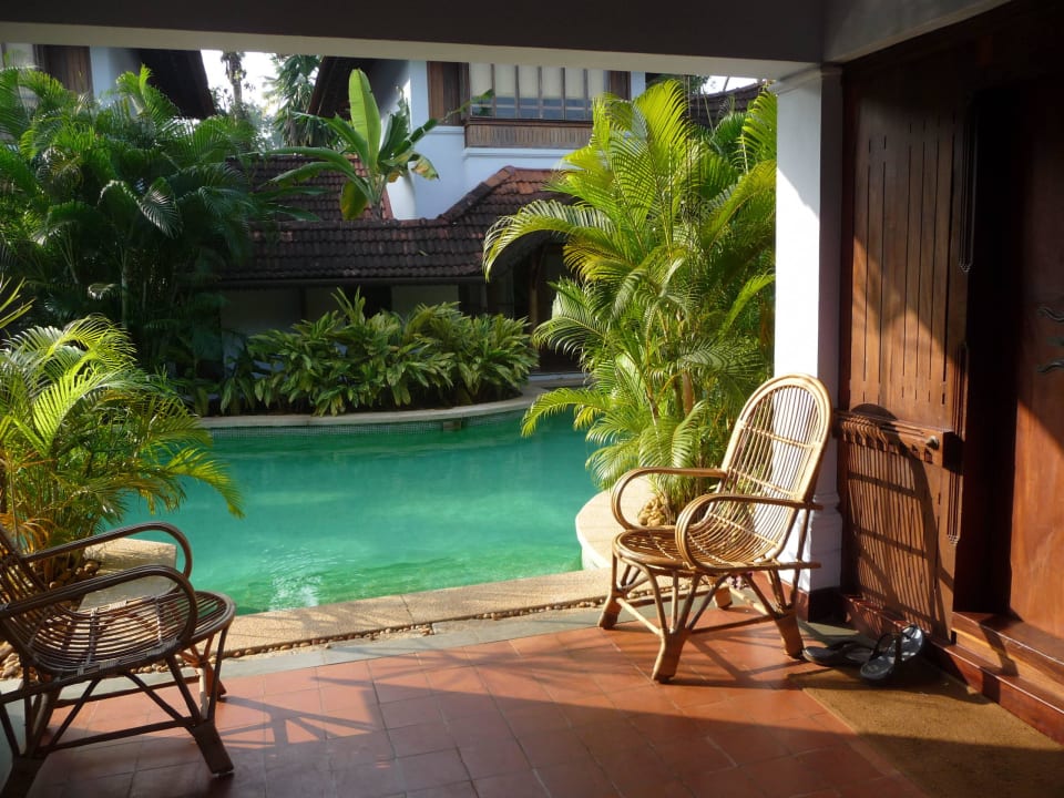 De la chambre à la piscine Hotel Kumarakom Lake Resort