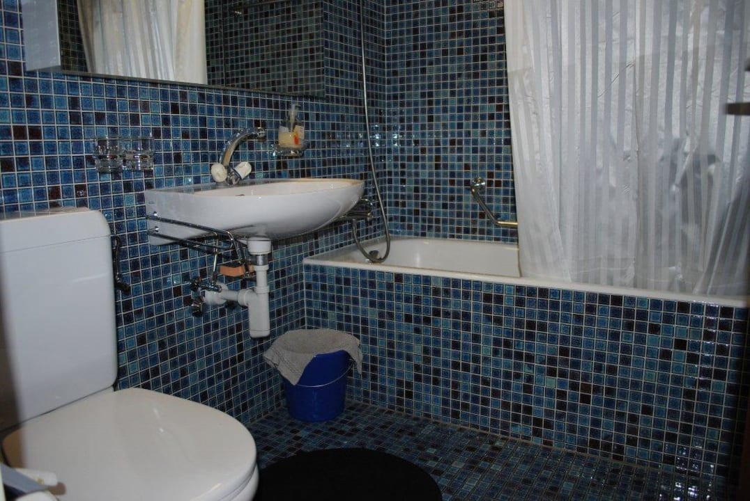 Badezimmer  Ferienwohnung Tschal Leukerbad 33