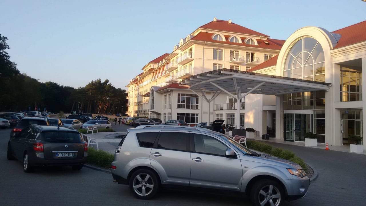 Hotel von Strasse aus Grand Lubicz – Uzdrowisko Ustka