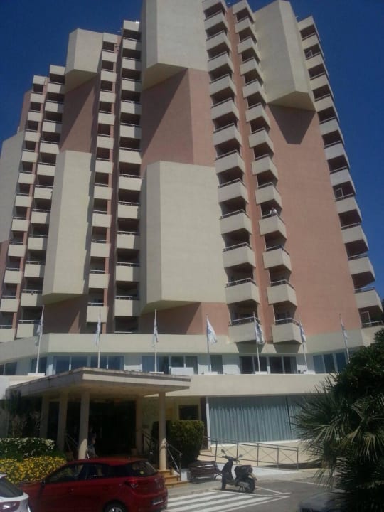 Hermosa fachada del hotel. THB Maria Isabel - Adults only