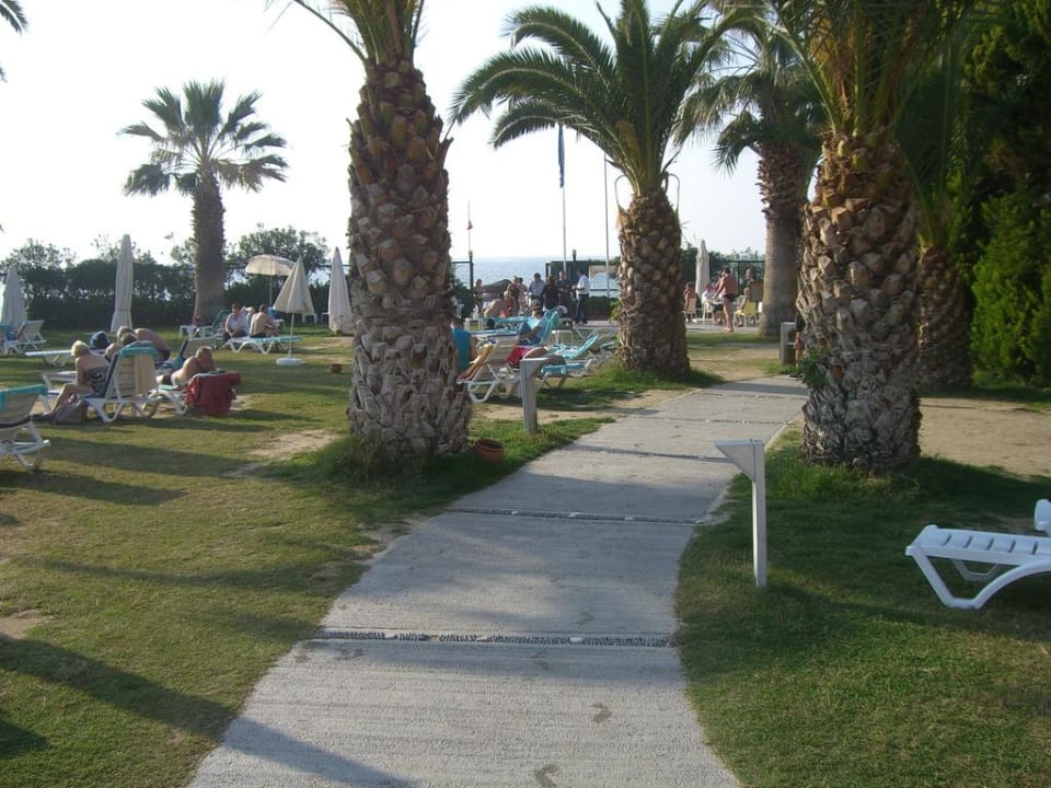 Der Weg zum Strand Hotel Ephesia