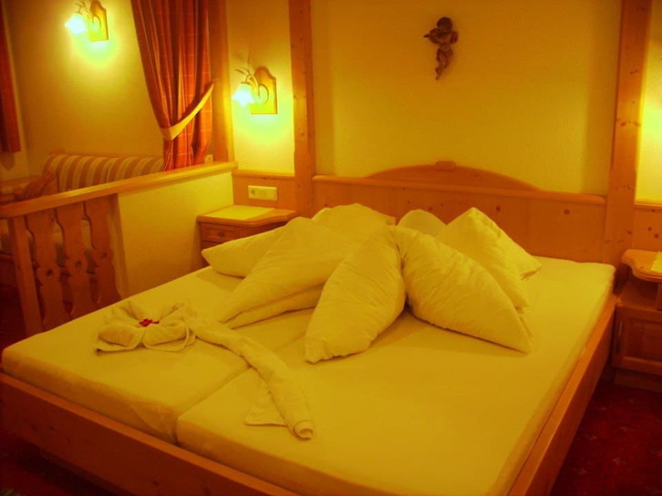 Das Bett - Begrüssungsarrangement Aktiv Panoramahotel Daniel