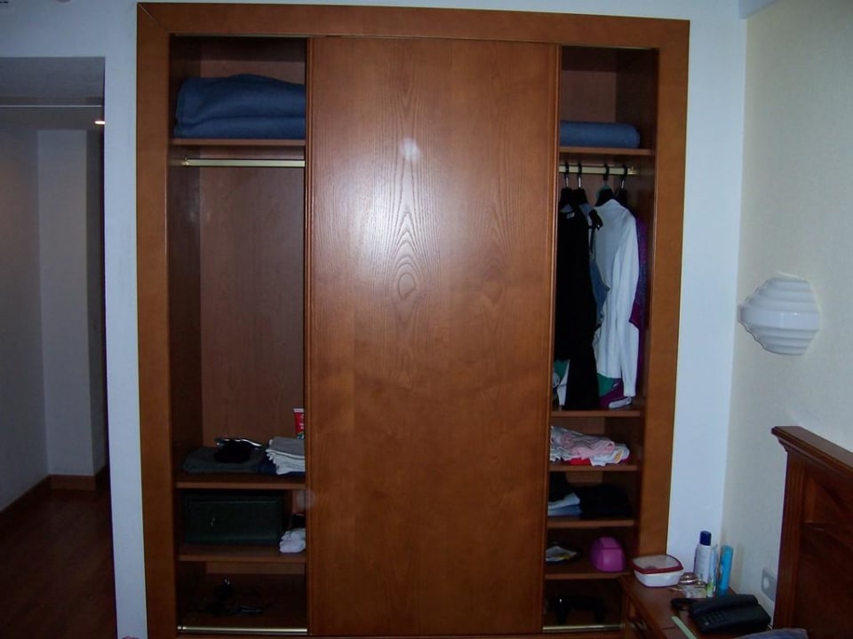 Schrank Inturotel Cala Esmeralda