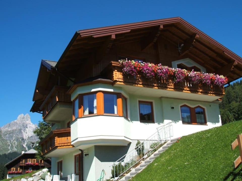 Unser Haus im Sommer Ferienwohnung Mützengruß