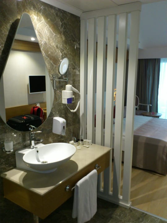 Teil des Badbereichs Port Nature Luxury Resort & Spa