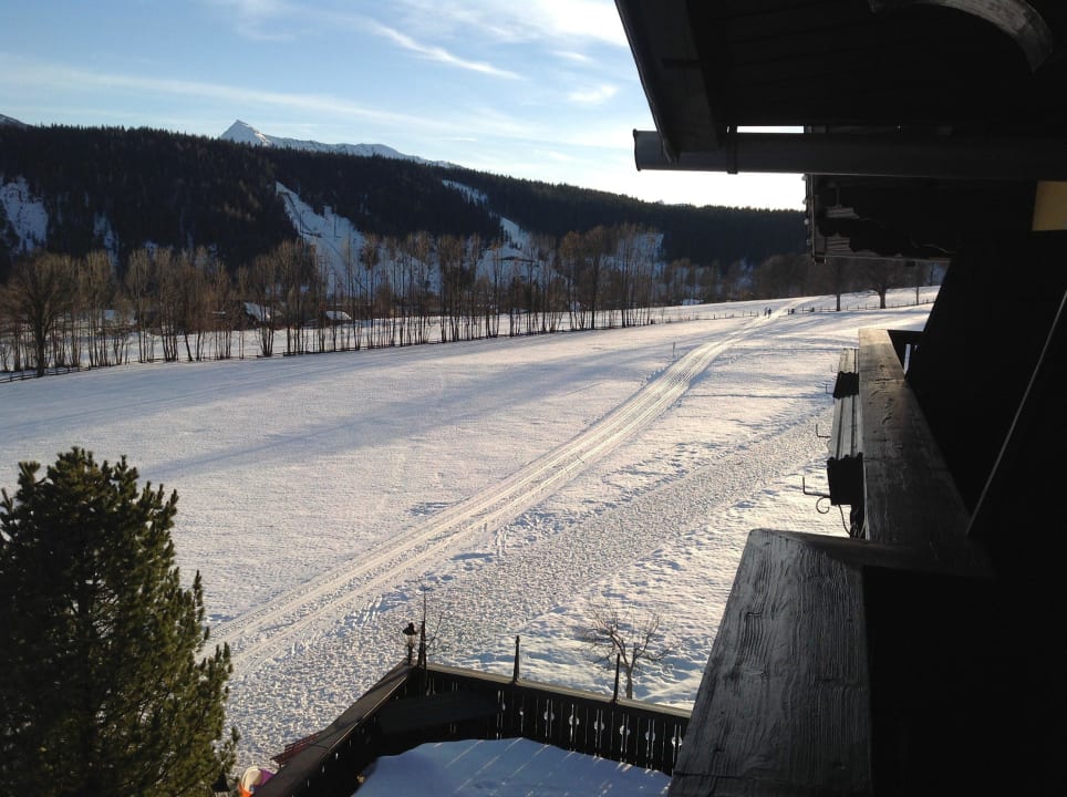 Blick vom Balkon auf die Loipe Hotel Sporthof Austria