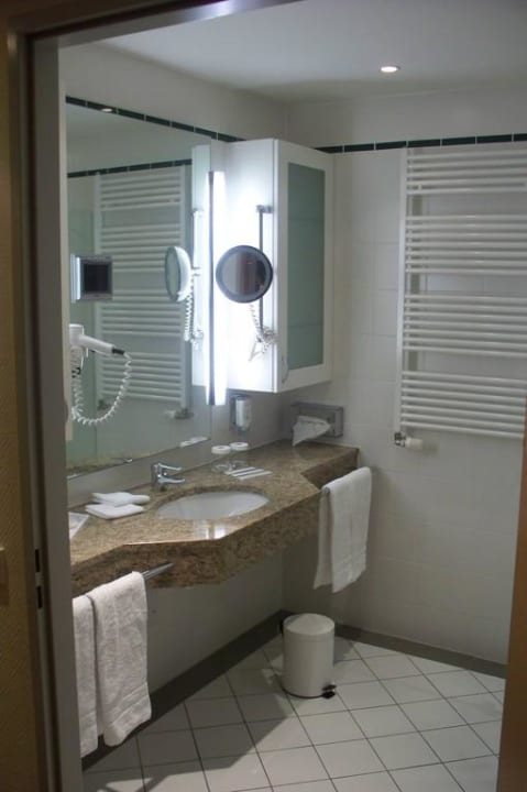Badezimmer HYPERION Hotel Berlin