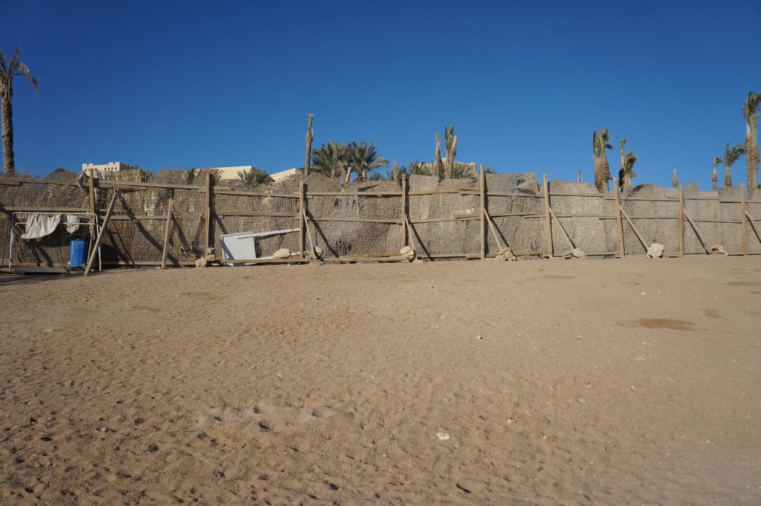 Blick vom Strand  Grand Waterworld Makadi