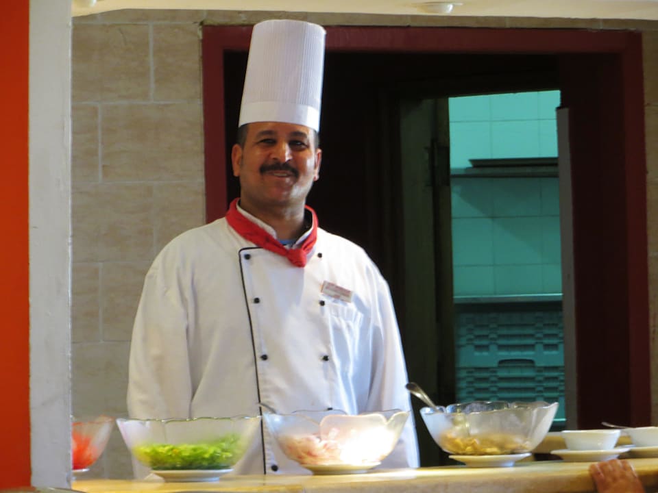 Der nette Koch vom Westwing Fort Arabesque Resort, Spa & Villas
