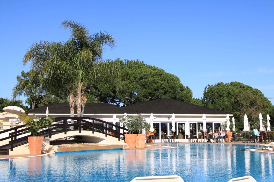Restaurant/Bar am Pool PortoBay Falésia