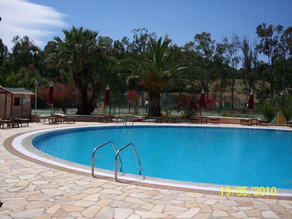 Pool Limone Beach Village