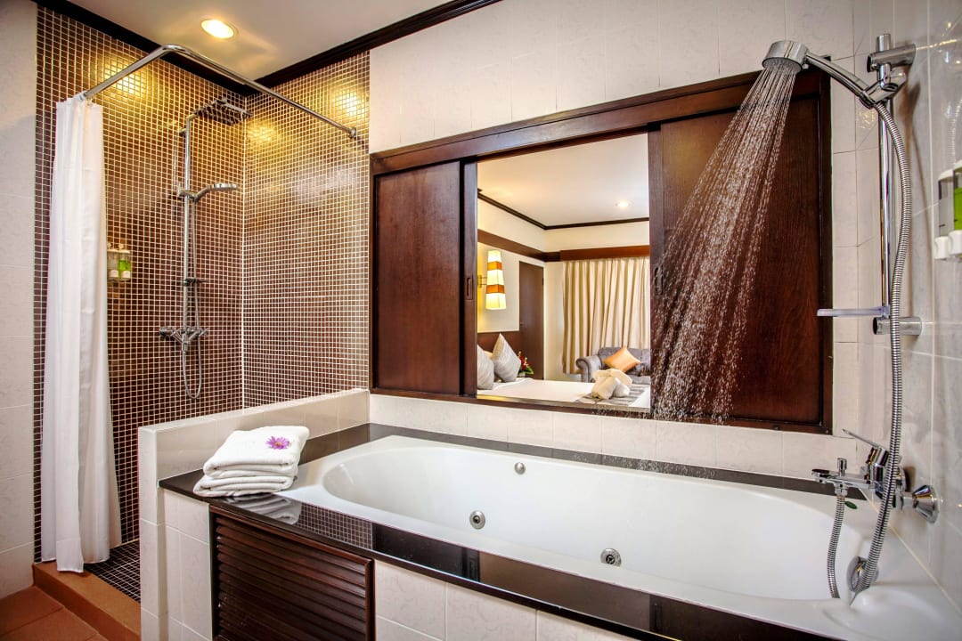 Bathroom Horizon Patong Beach Resort & Spa