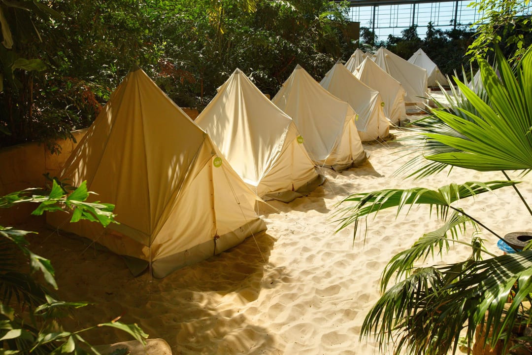 Außenansicht Tropical Islands Resort - Zelte