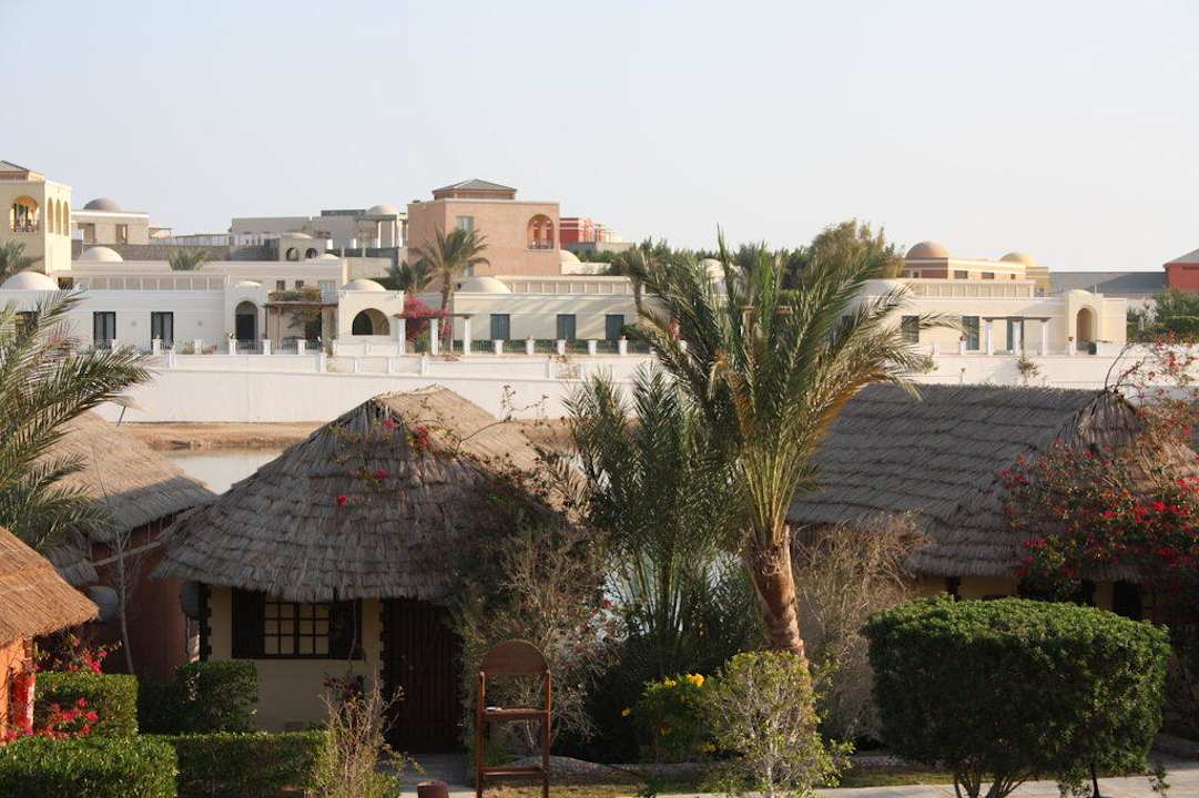 Вид из нашего окна Panorama Bungalows Resort El Gouna