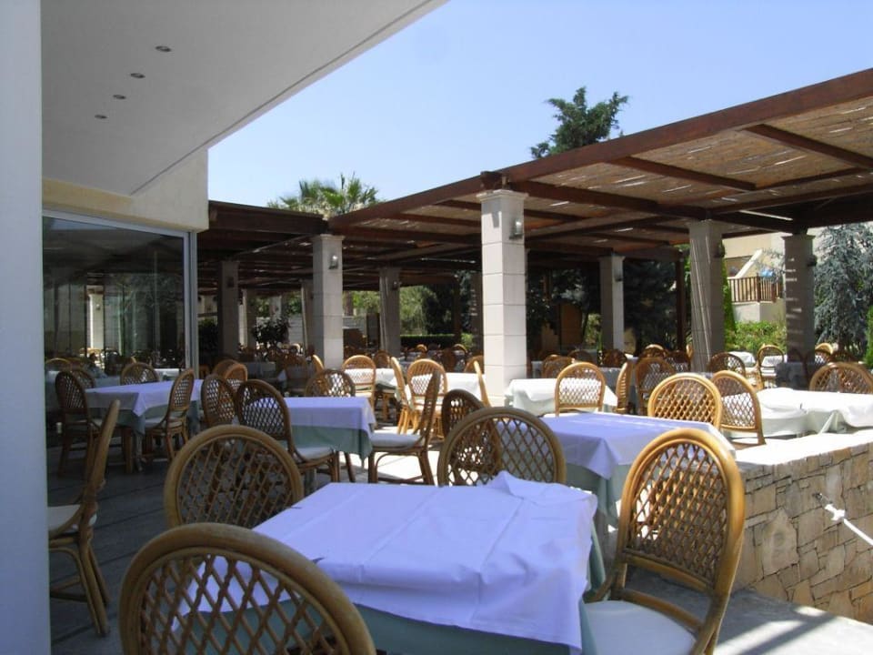 Außenbereich des Restaurants Phãea Cretan Malia