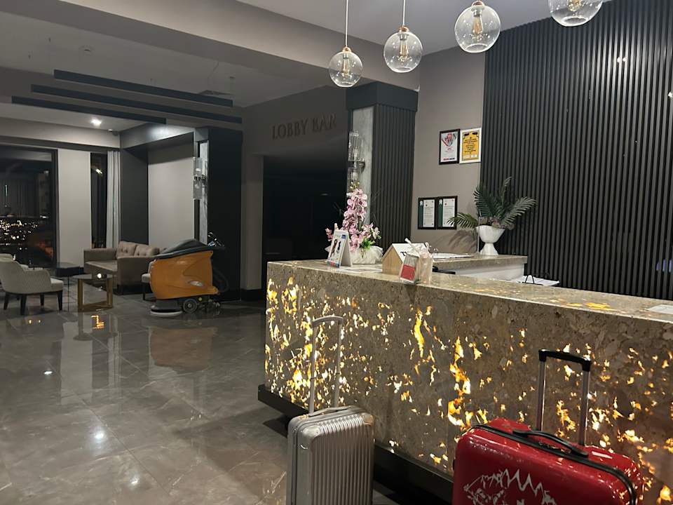 Lobby Master Family Club